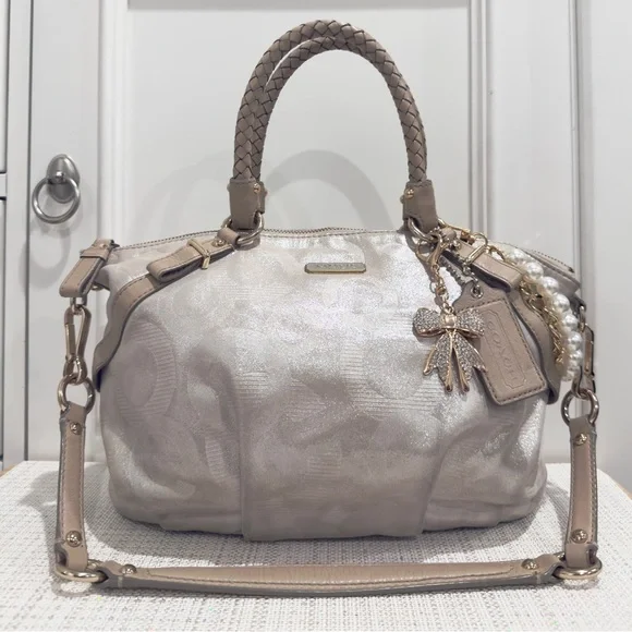 ✨🎀 Coach Madison Sophia Shimmery Champagne Gold Pleated Whipstitch Satchel Bag - Picture 4 of 17